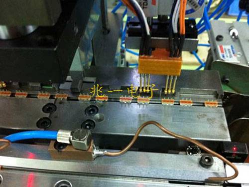 Automatic assembly equipment 