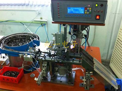 Automatic assembly equipment 